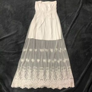 True White Medium Maxi Dress